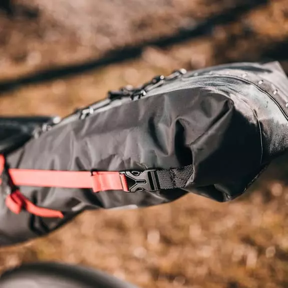 ZEFAL Borsa Sottosella Zéfal Z Adventure R17 Impermeabile Nero Rosso 4 ZEFAL Borsa Sottosella Zéfal Z Adventure R17 Impermeabile Nero Rosso - immagine 4